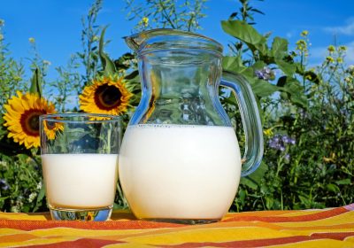 Dioxyde de titane – Interdit dans les aliments… mais retrouvé dans le lait