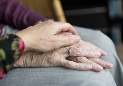 Ehpad – Les grands groupes gagnent du terrain… mais pas forcément au bénéfice des familles